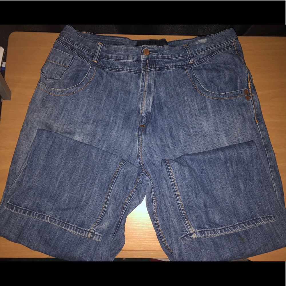 🚨SOLD🚨 ➡️ Phat Farm ⬅️ Men’s Jeans